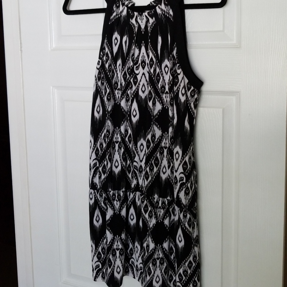 WHBM tunic with inner side pockets